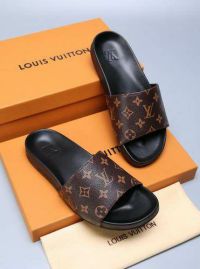 Picture of LV Slippers _SKU394699564882102
